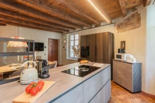 Pantero Apartment in Como Hotel in Como