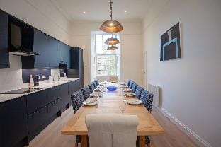 Stunning Central Bath Townhouse off Pulteney Bridge Hotel in Bath