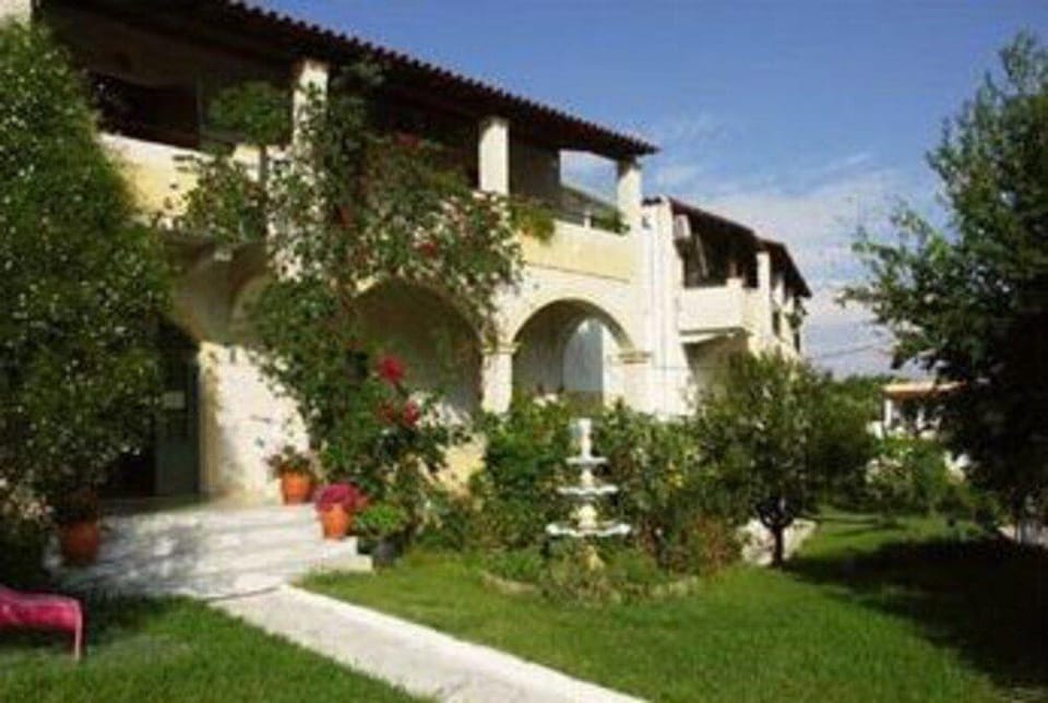 Leftis Romantica Hotel in Moraitika