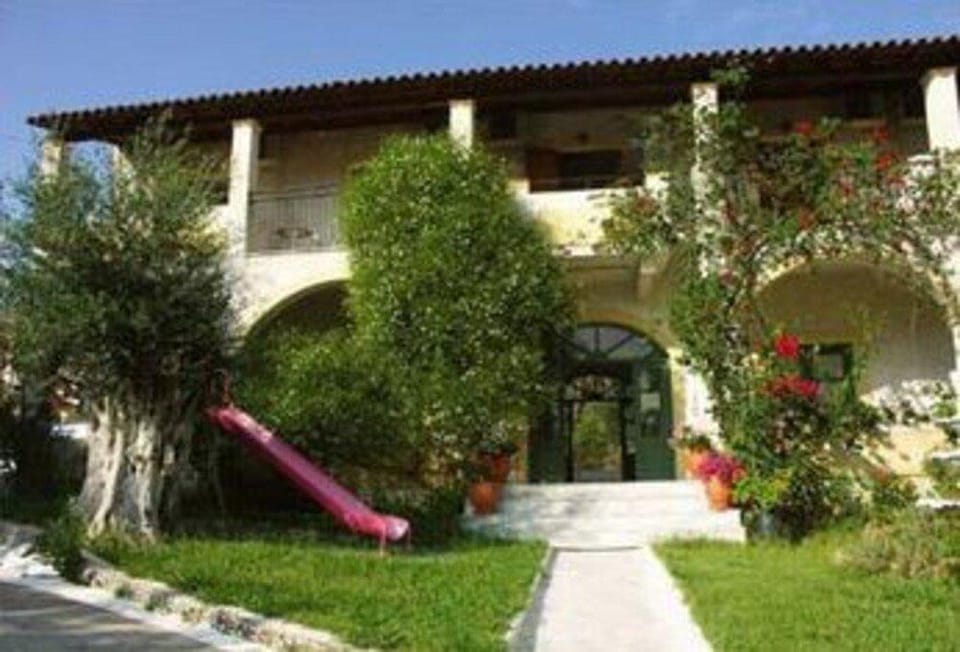 Leftis Romantica Hotel in Moraitika