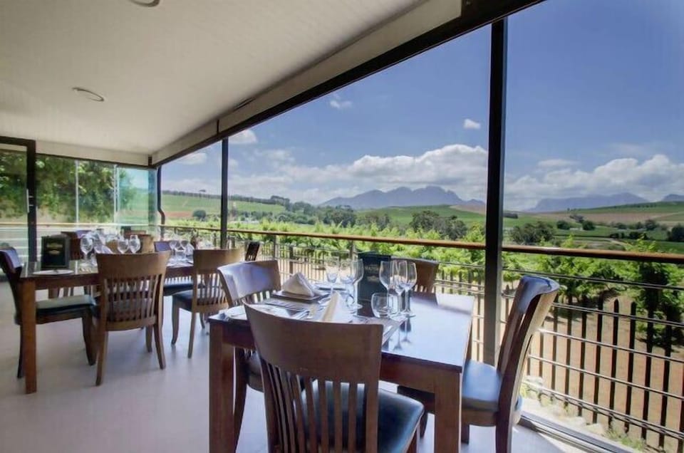 Clos Malverne Wine Estate Accommodation Hotel in Stellenbosch