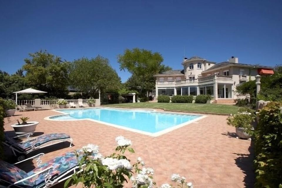 Clos Malverne Wine Estate Accommodation Hotel in Stellenbosch