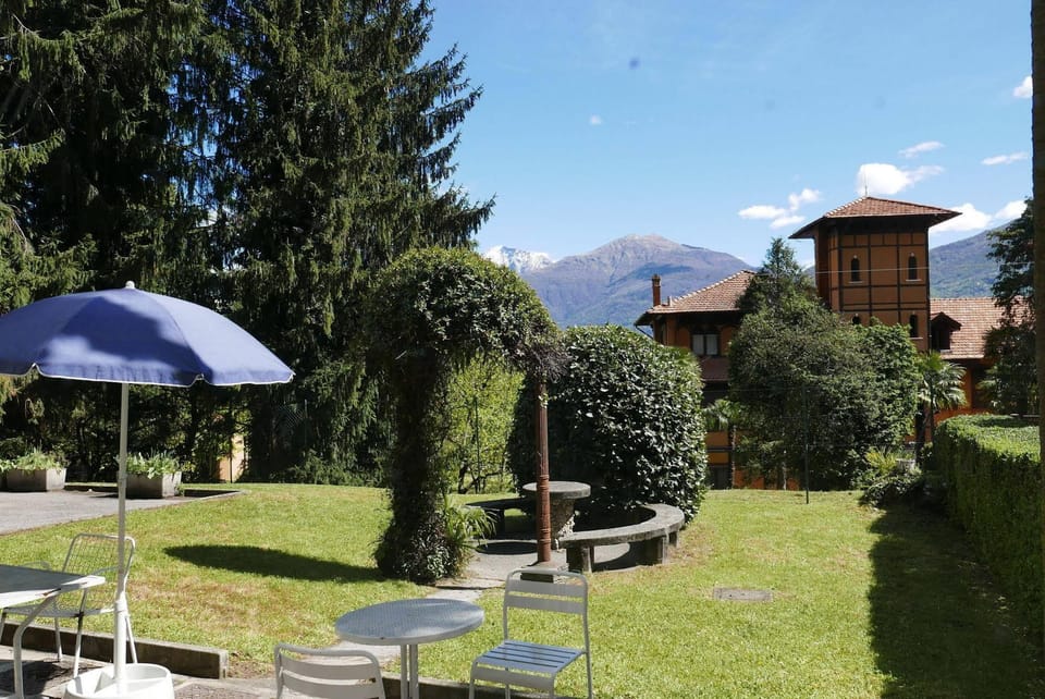 SANTANGELA Hostel & Rooms Hotel in Menaggio