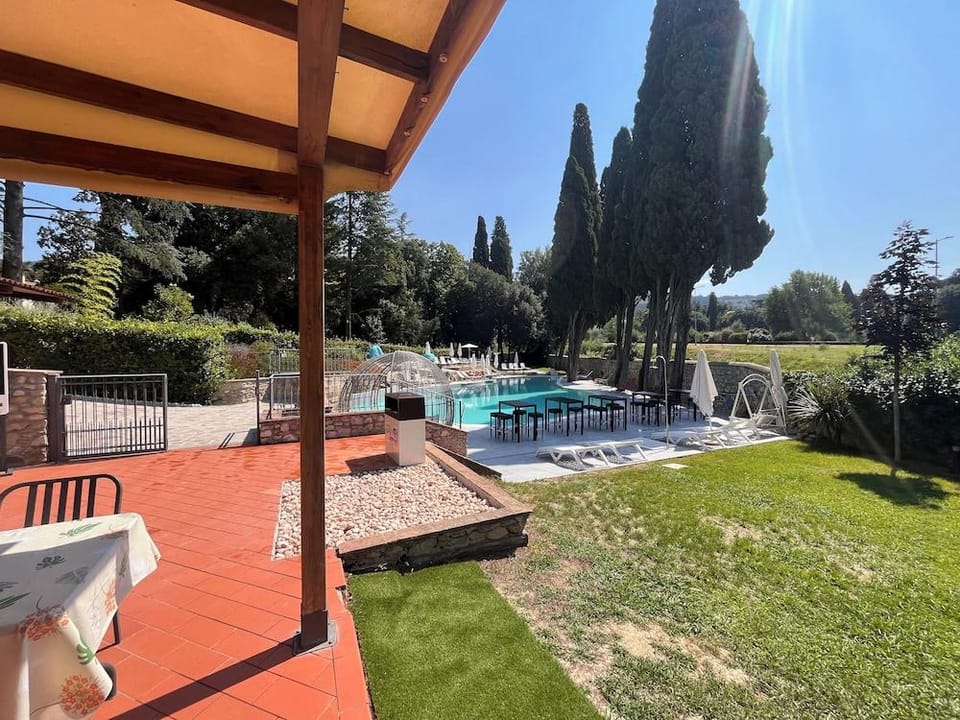 Fantastic Garden Hotel in Municipality of Sesto Fiorentino