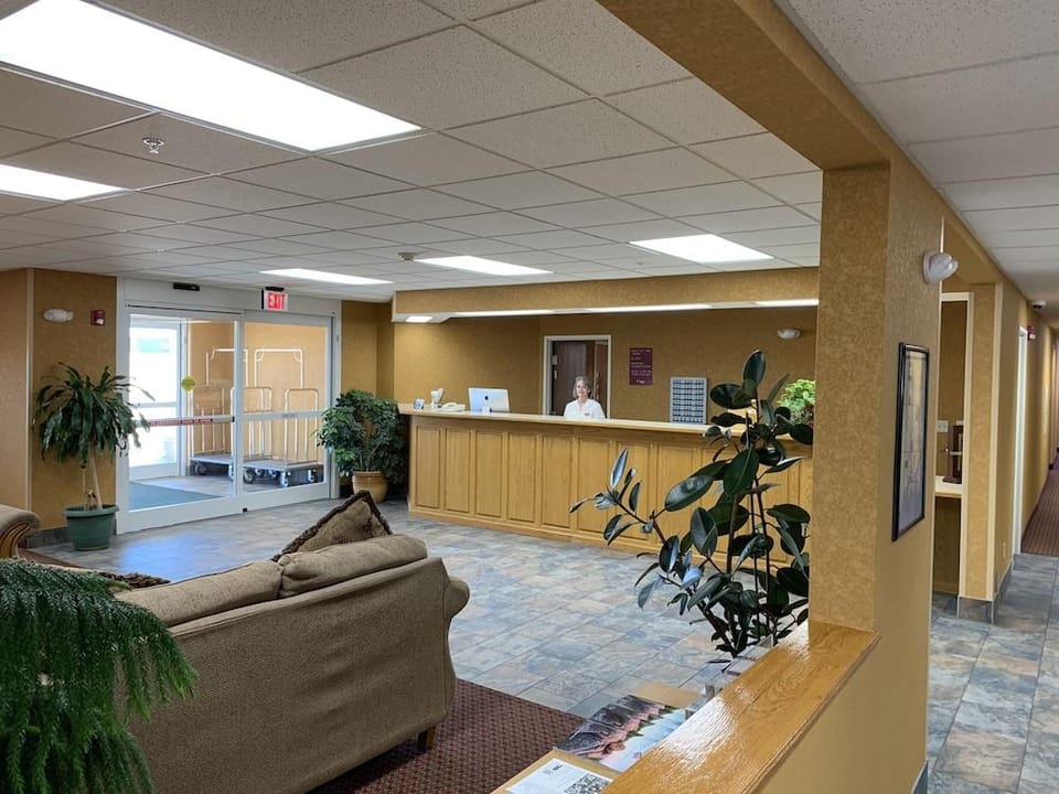 Parkfield Inn Hotel in Ozark Mountains