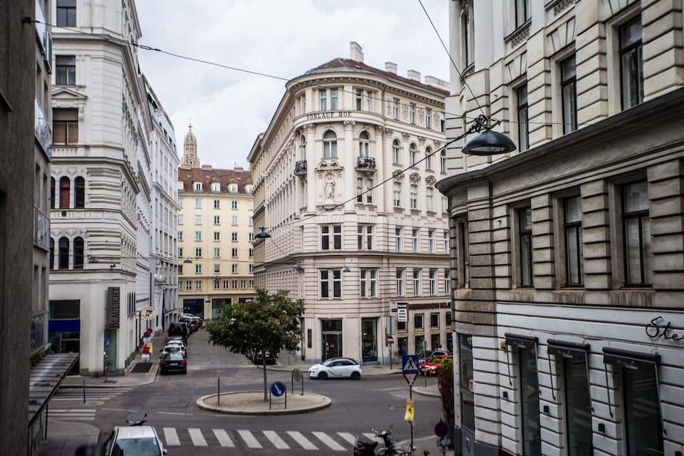 Pension Central - Self Check-in Hotel in Vienna
