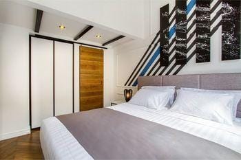 DeZign Apartments Hotel in Zadar