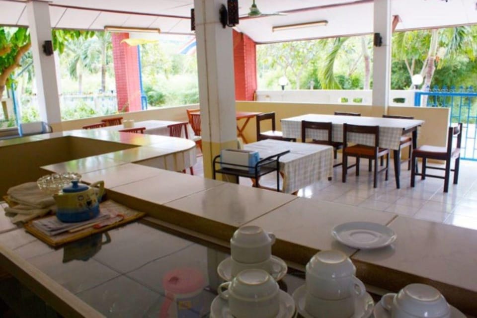 Sichang Shine Khao Resort Hotel in Chon Buri Changwat