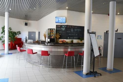 Auberge La Digue Hostel in Calais