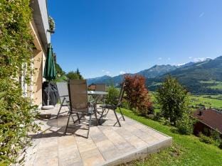 Apartment in Kaprun near Ski Slopes Hotel in Piesendorf