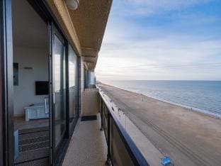 Bright apartment near the center Hotel in Middelkerke