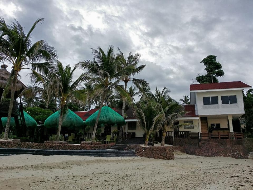 Mangodlong Rock Resort Resort in Central Visayas
