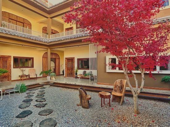 Darling’s  Yard Hotel in China