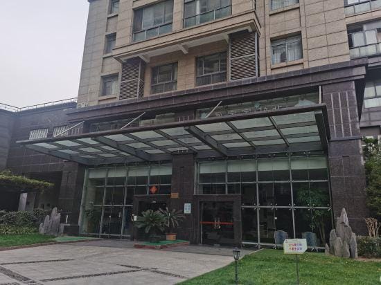 Shanghai North Bund Homestay Hotel in Shanghai