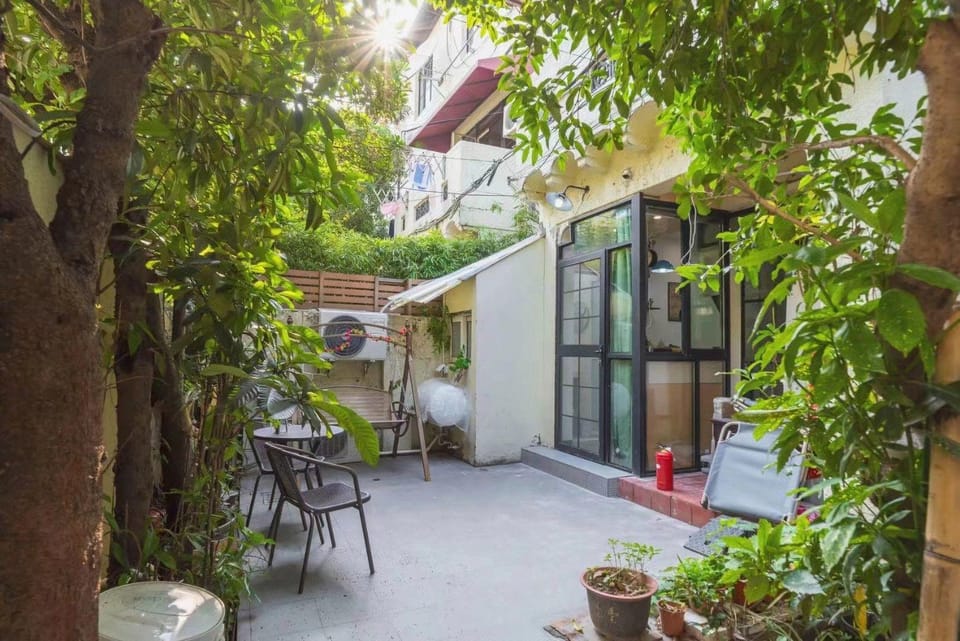 Yujia Apartment Hotel in Shanghai