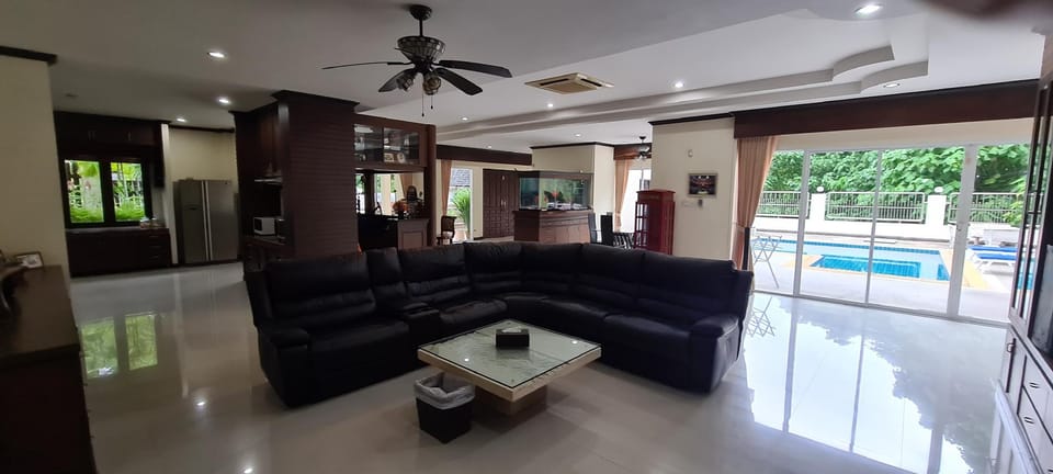 Viewpoint Villa Resort in Kathu