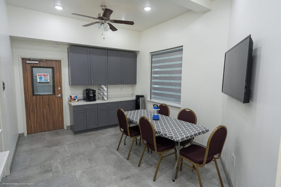 Texas Bungalows Hotel and Hotel Que at i35 Austin Pflugerville Hotel in Windemere