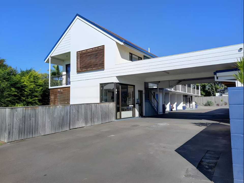 Caloundra Moffat Beach Motel Motel in Sunshine Coast