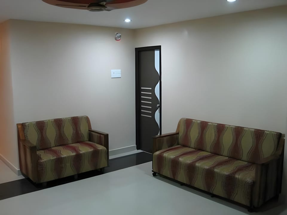 Dwaraka Inn Inn in Hyderabad