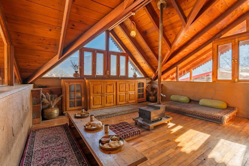 The Kaathkuni House - Shobla Cottages  Hotel in Himachal Pradesh