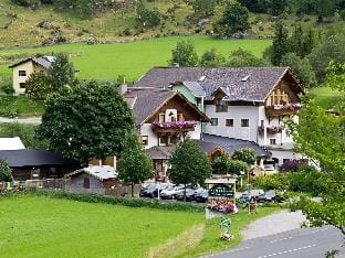 Apartment in the ski and hiking area in Mallnitz Hotel in Carinthia, Austria