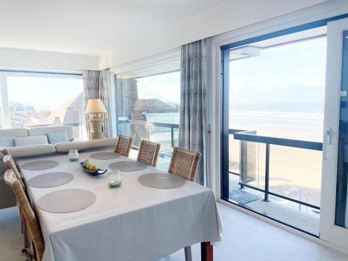 Apartment in Nieuwpoort with Sea Views Hotel in Koksijde
