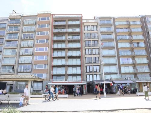 Apartment in Nieuwpoort with Sea Views Hotel in Flanders