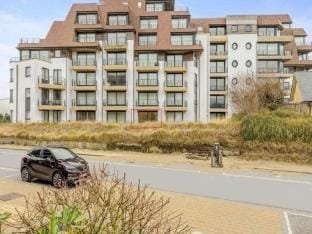 Apartment in Oostduinkerke with Sea View Hotel in Koksijde