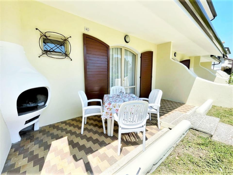 Belvilla by OYO Lovely villa with private garden Hotel in Porto Santa Margherita