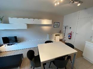 Charming Apartment Near Beach Hotel in De Panne
