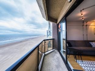 Apartment with two terraces and sea view Hotel in Middelkerke