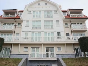 Coastal Duplex with Balcony Hotel in Koksijde