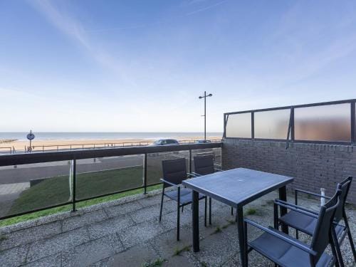 Attractive studio with a sea-view Hotel in Middelkerke