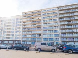 Cozy studio on the 5th floor with terrace Hotel in Middelkerke