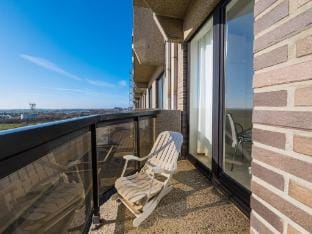 Beautiful apartment on the 4th floor with garage Hotel in Middelkerke