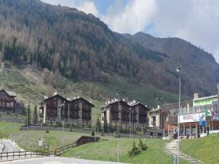 Alpine Escape with Charm Hotel in Sestriere