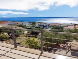 Holiday Home by the Sea with Pool Hotel in Makarska
