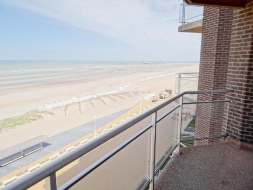 Apartment in Nieuwpoort with terrace Hotel in Koksijde