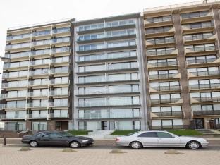 Beachfront Bliss with Parking Hotel in Middelkerke