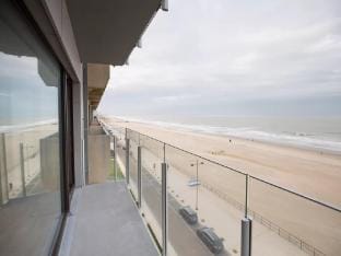 Beachfront Bliss with Parking Hotel in Middelkerke