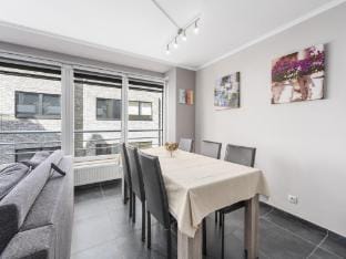 Pleasant apartment on the 2nd floor Hotel in Flanders