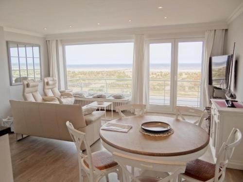 Apartment in Nieuwpoort with Ocean Views Hotel in Koksijde
