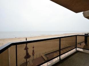 Blomme 0202 exclusive apartment with sea view Hotel in De Haan