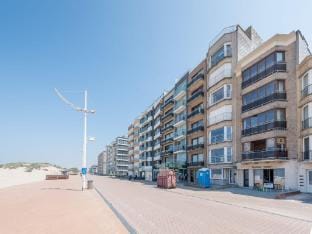Apartment on Sea Wall with Stunning Views Hotel in Koksijde