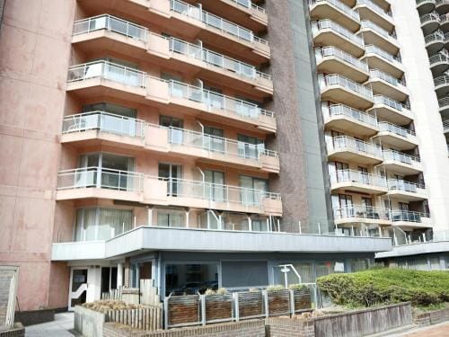 Apartment in Nieuwpoort by Scenic Beaches Hotel in Koksijde