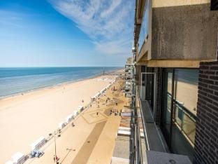 Attractive apartment on the 7th floor Hotel in Middelkerke