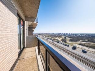 Apartment with sunny terrace and sea view Hotel in Middelkerke