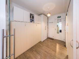Spacious studio with separate sleeping area Hotel in Middelkerke