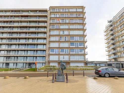 Luxury apartment with stunning sea views Hotel in Middelkerke