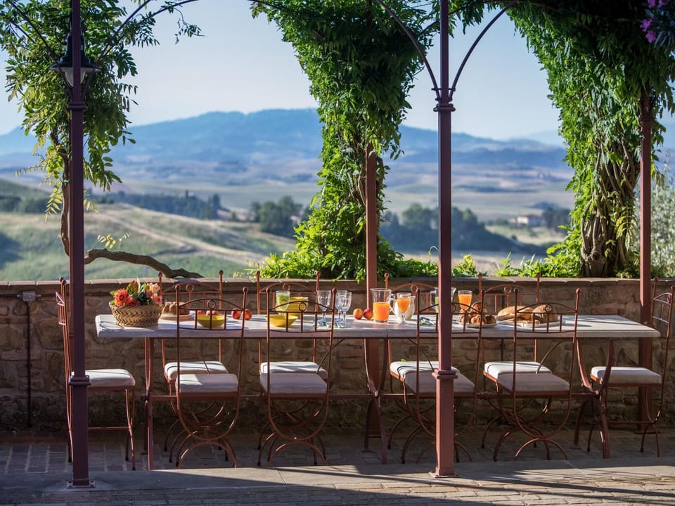 Peccioli Villa Retreat Hotel in Tuscany